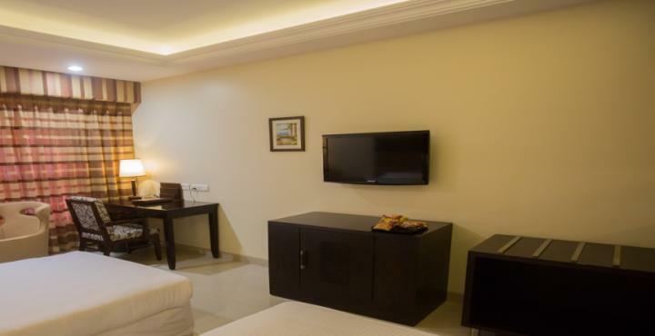 Royal Reve Hotel Hyderabad Exterior photo